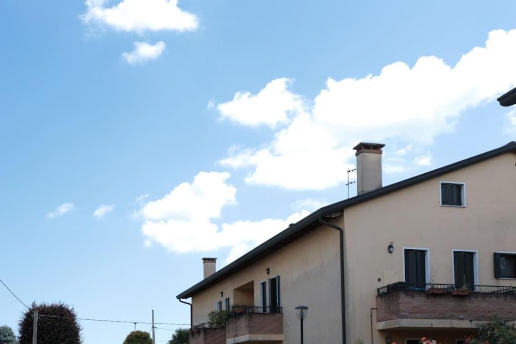 15 Min Padova Appartamento Moderno Travato Legnaro Luaran gambar